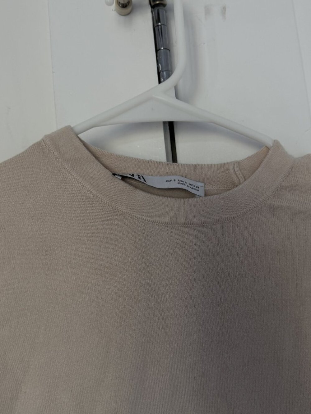 Zara Fine Knit Crewneck Sweater Gold Snap Cuffs Beige